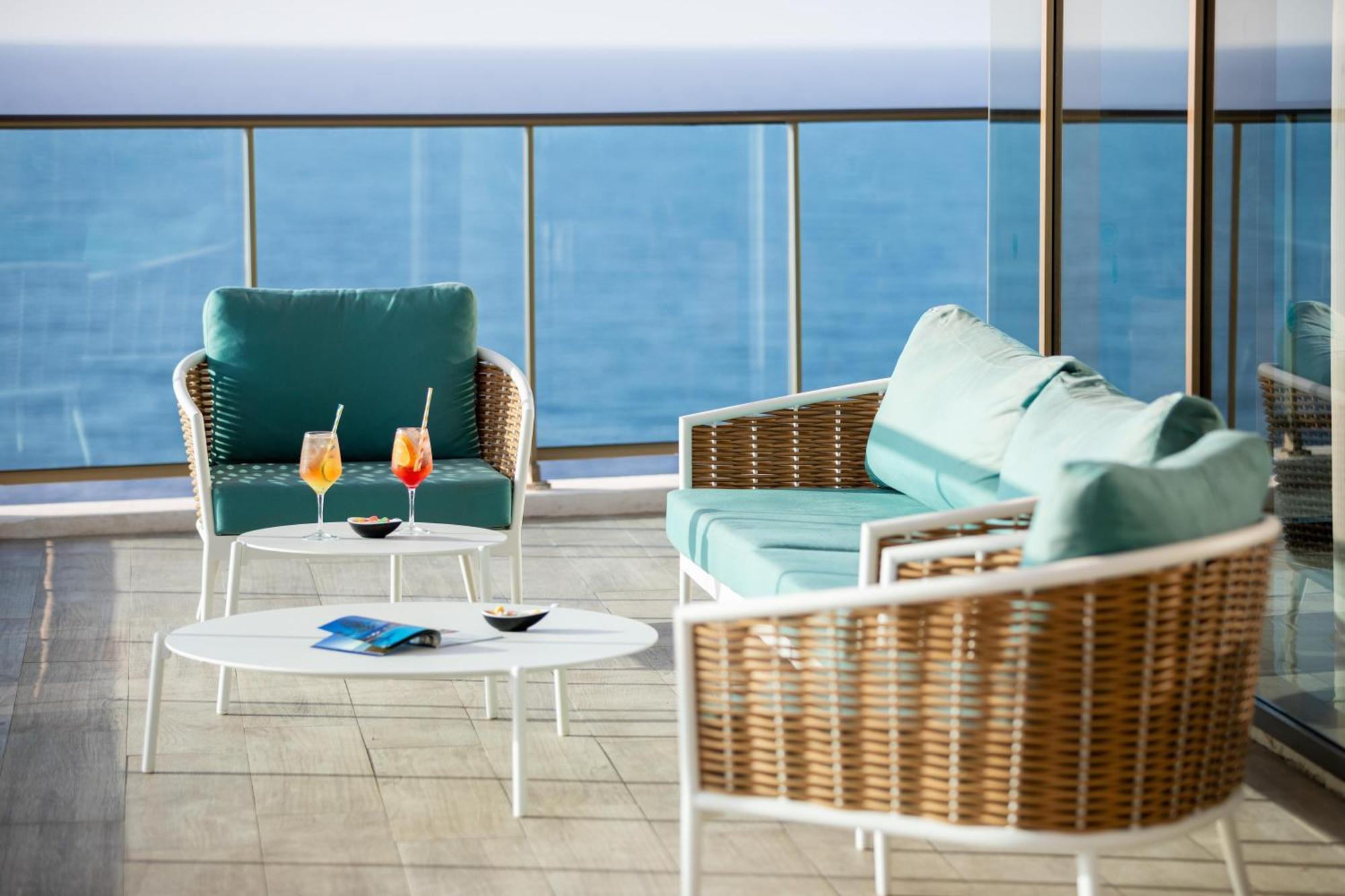 Hotel Best Semiramis Puerto de la Cruz  Bagian luar foto A balcony on a cruise ship
